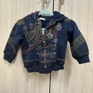 Kids D&G jacket size 3-6 months. Gently worn. Good condition.